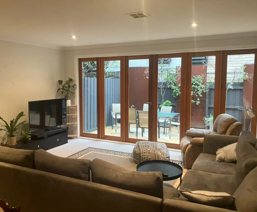 Room in a share house