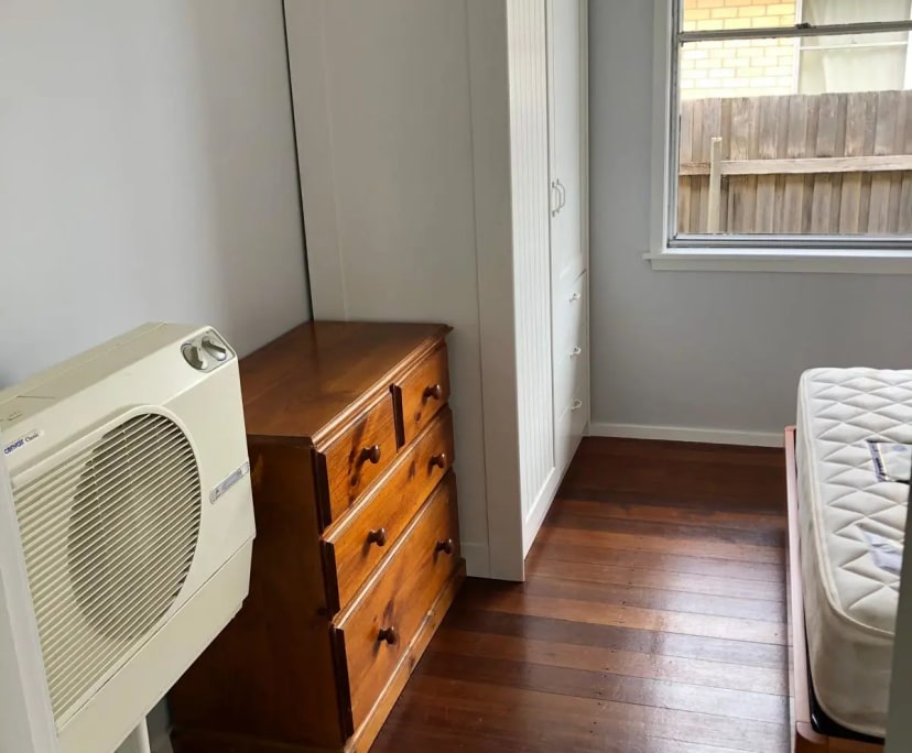 $250, Share-house, 3 bathrooms, Newcomb VIC 3219