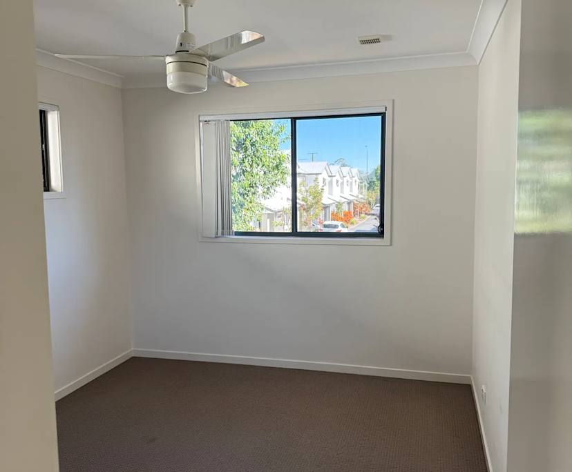 Unfurnished room in a share house