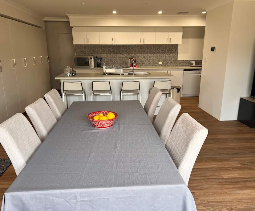 $325, Share-house, 4 bathrooms, Millbridge WA 6232