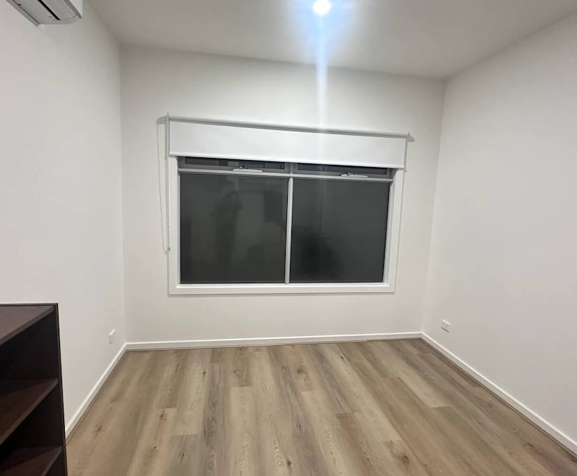 Unfurnished room in a share house