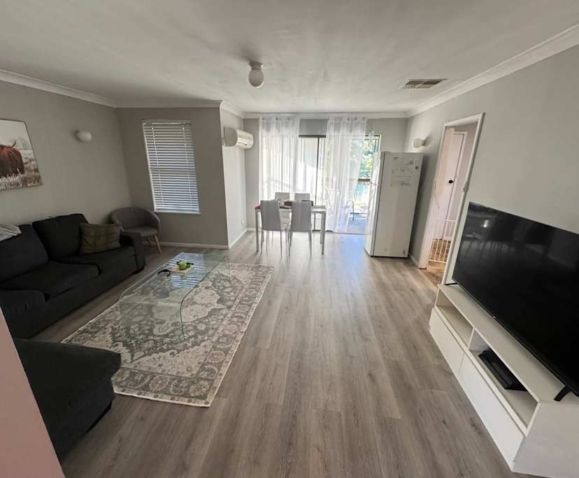 Room in a share house