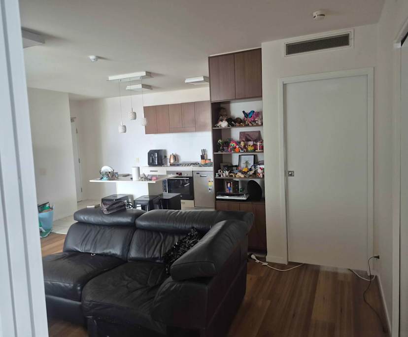 Unfurnished room with own bathroom