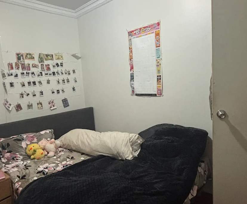 Furnished room in a flatshare