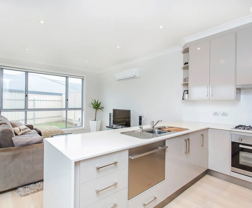 Room for Rent in Gardens, Adelaide 180,