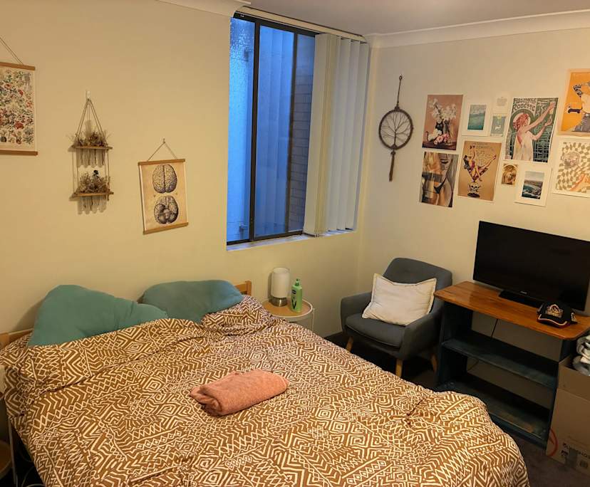 Unfurnished room with own bathroom