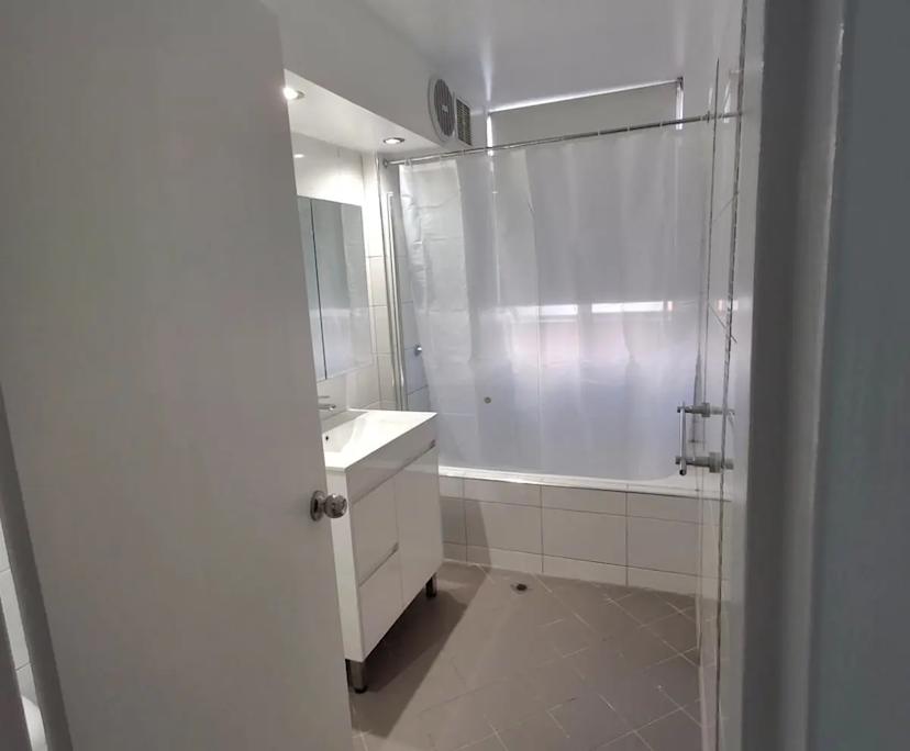 $800, Whole-property, 2 bathrooms, Eastlakes NSW 2018