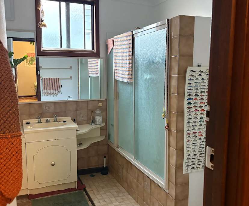 $350, Share-house, 3 bathrooms, Bassendean WA 6054