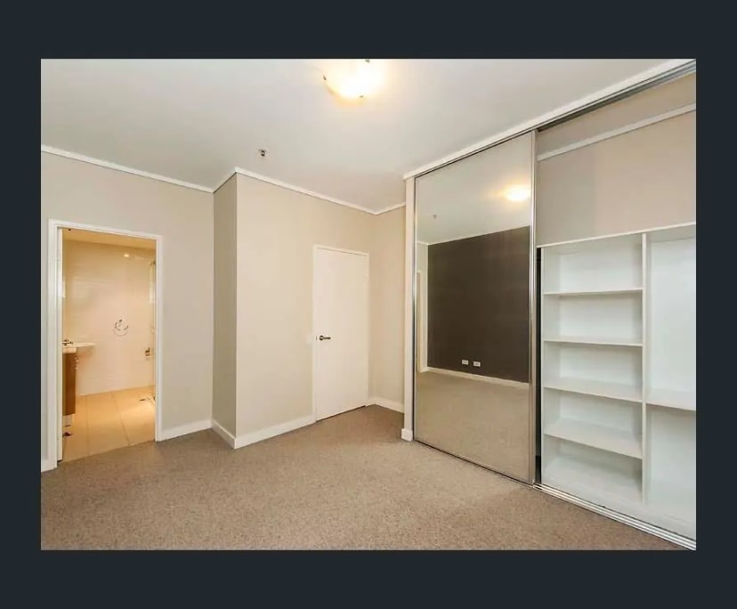 Furnished room in a flatshare