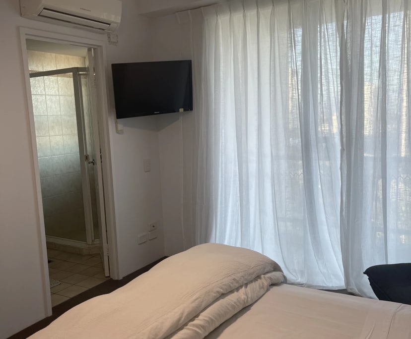 $550, Flatshare, 1 bathroom, Surfers Paradise QLD 4217