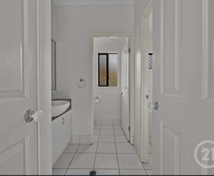 $330, Share-house, 4 bathrooms, Redbank Plains QLD 4301