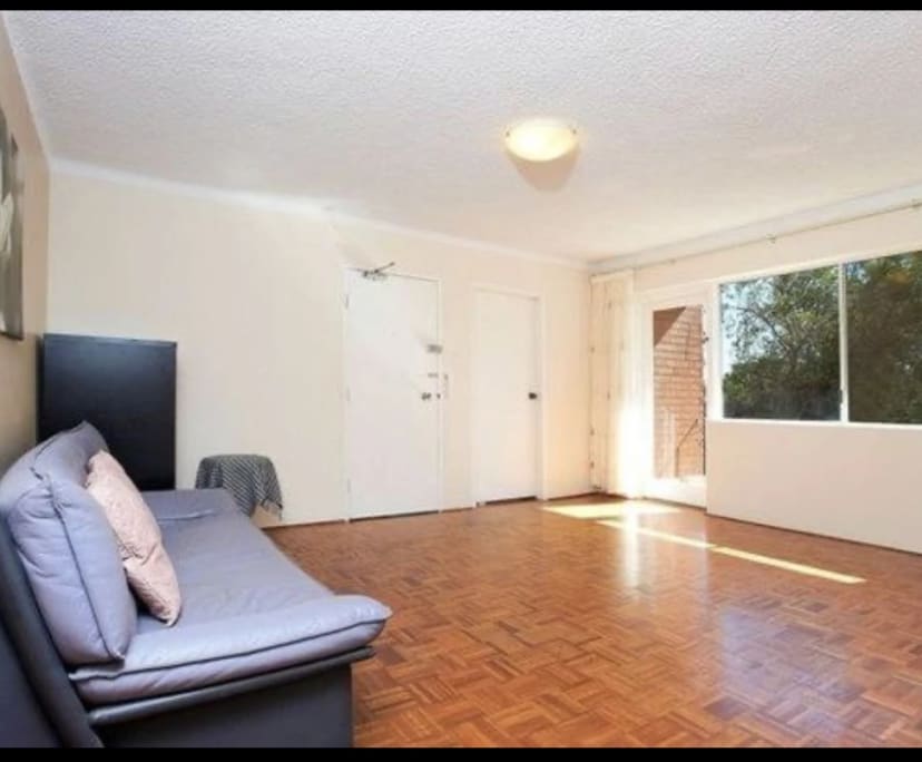 Furnished room in a flatshare