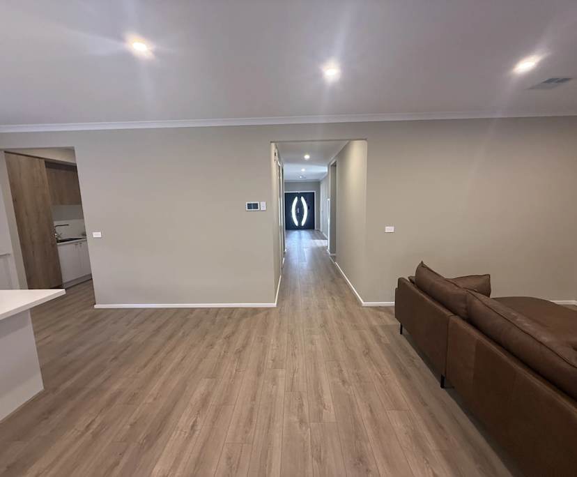 $250-400, Share-house, 5 rooms, Manor Lakes VIC 3024, Manor Lakes VIC 3024