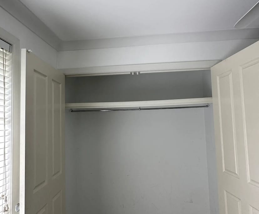 $350, Share-house, 4 bathrooms, Molendinar QLD 4214