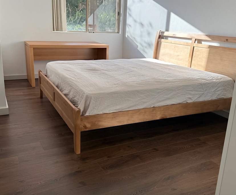 Furnished room with ensuite in a flatshare