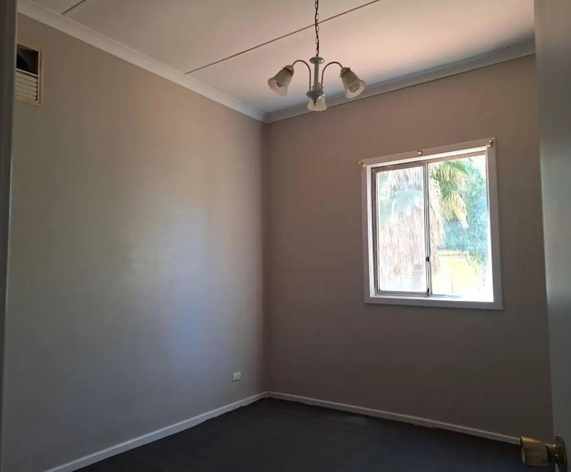 Room in a share house