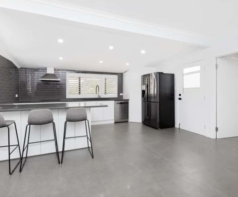 Unfurnished room with own bathroom