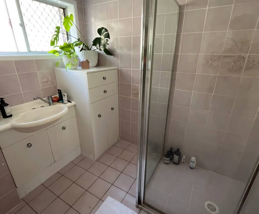 $499, Flatshare, 2 bathrooms, Coolangatta QLD 4225