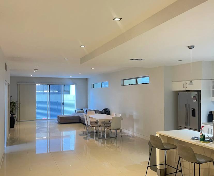 Furnished room in a flatshare