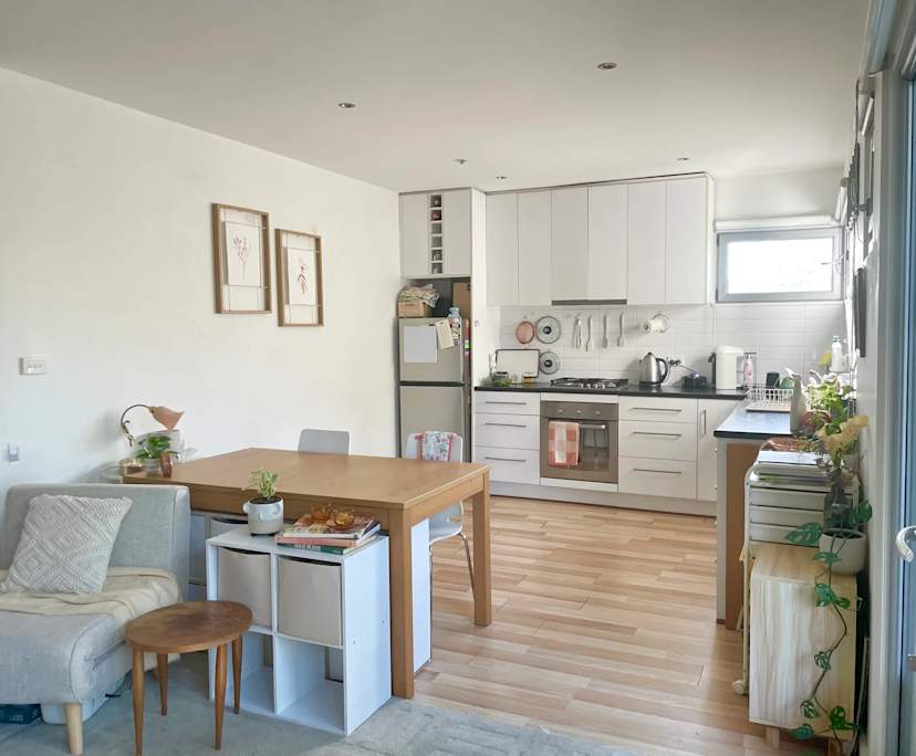 Unfurnished room in a flatshare