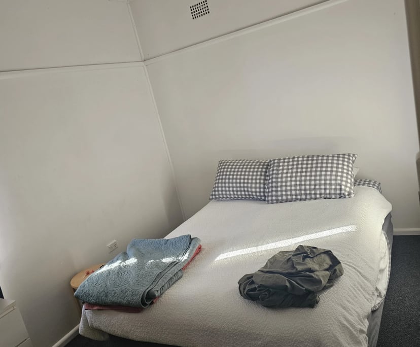 Room in a share house