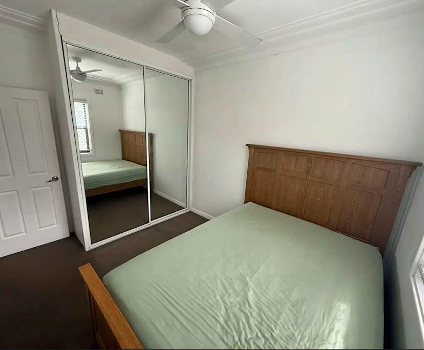 Room in a share house