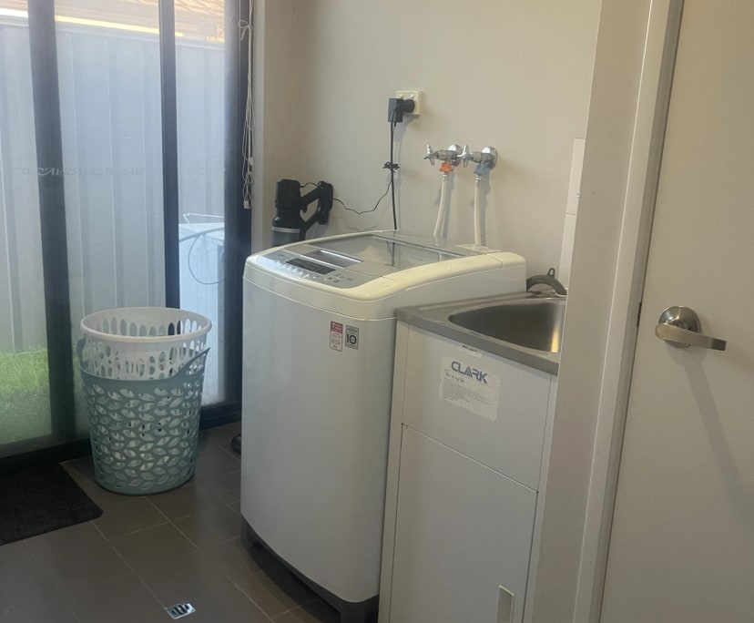 $230, Share-house, 5 bathrooms, Brookdale WA 6112