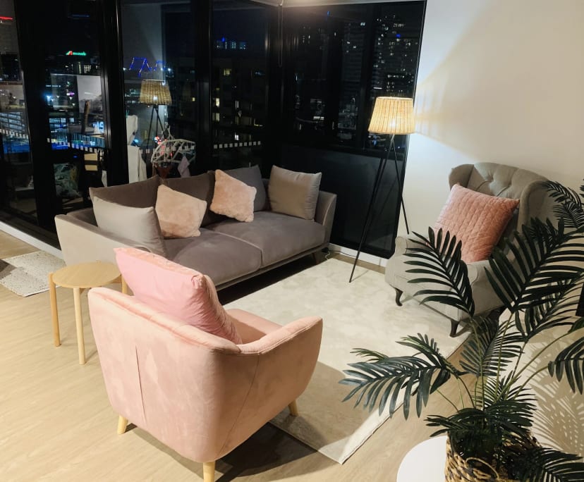 Furnished room in a flatshare