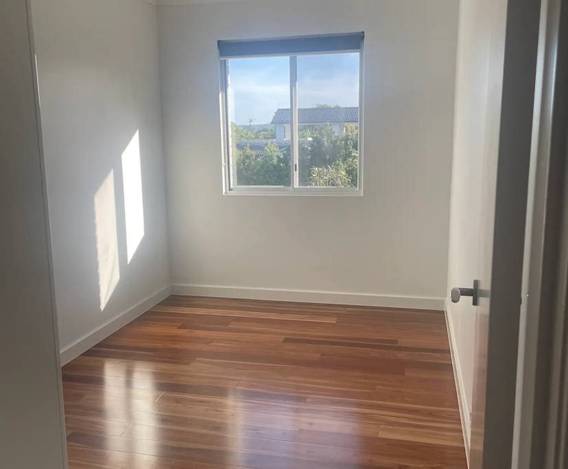 Unfurnished room in a flatshare