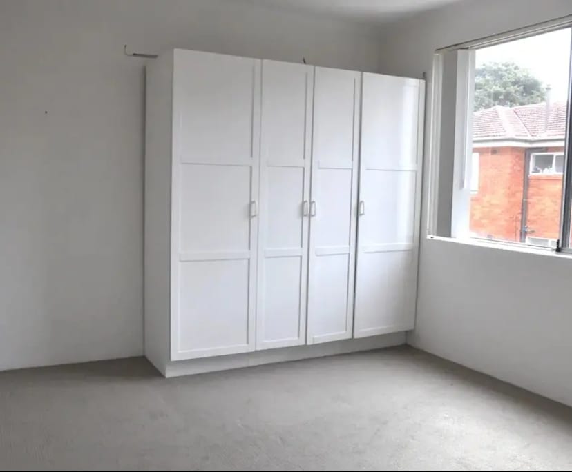 Whole property with 1 room for rent