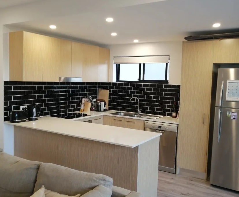 Room for Rent in Cannon Hill, Brisbane 260, Furni...