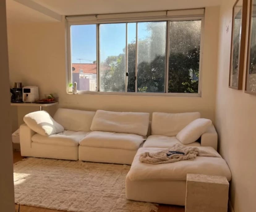 Unfurnished room with ensuite in a flatshare