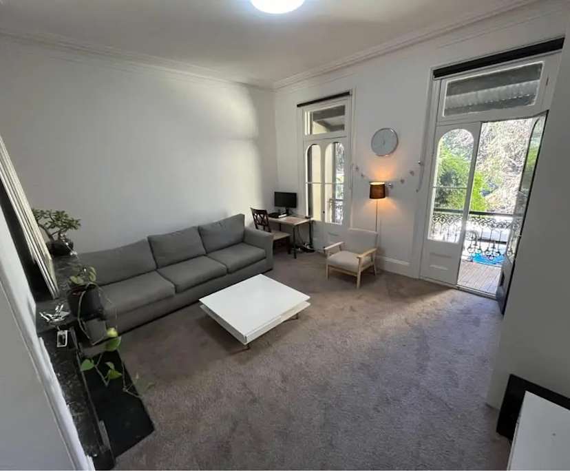 Room in a share house