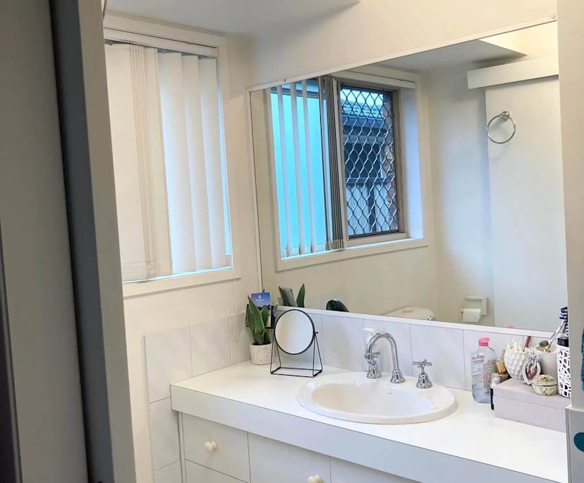 Furnished room with own bathroom