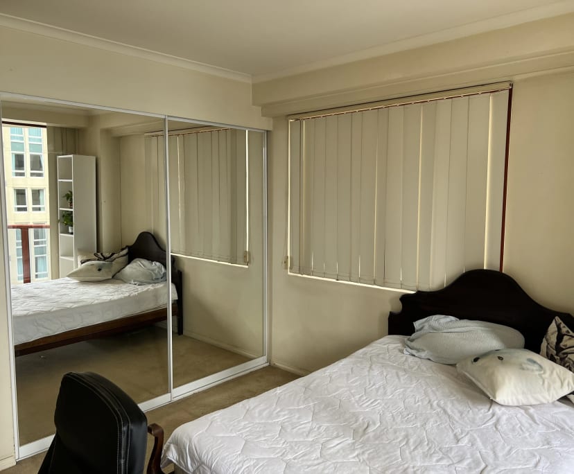 Furnished room in a flatshare