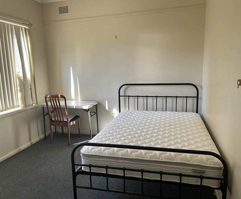 Room in a share house