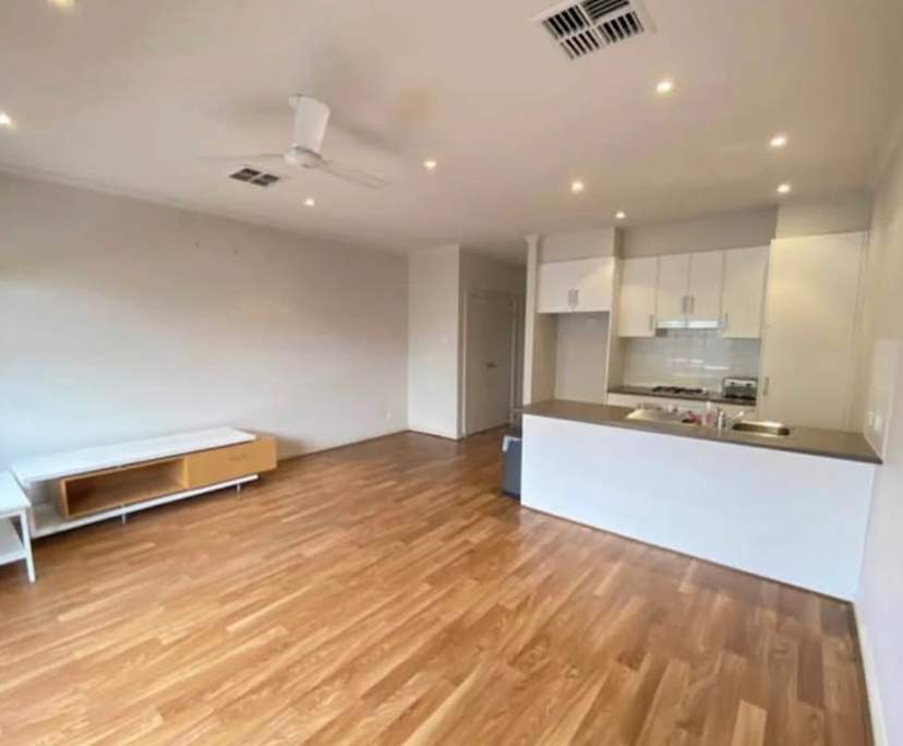 Room in a share house