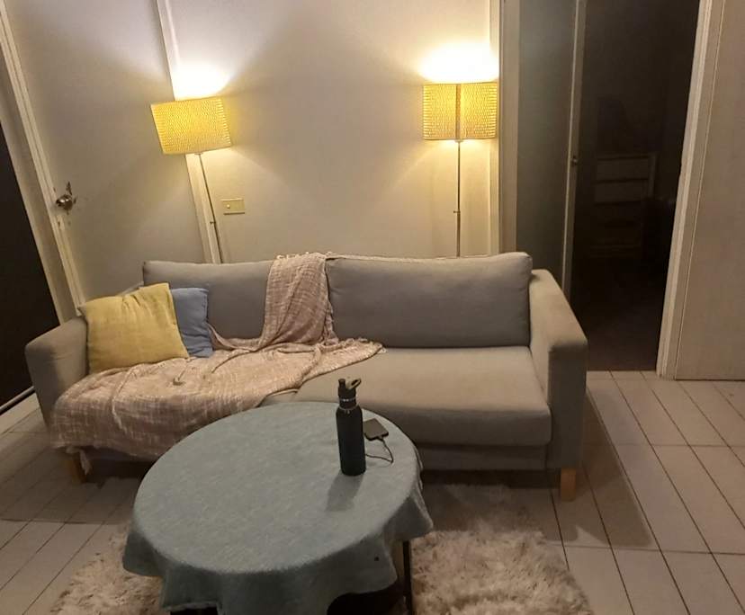 Furnished room in a flatshare