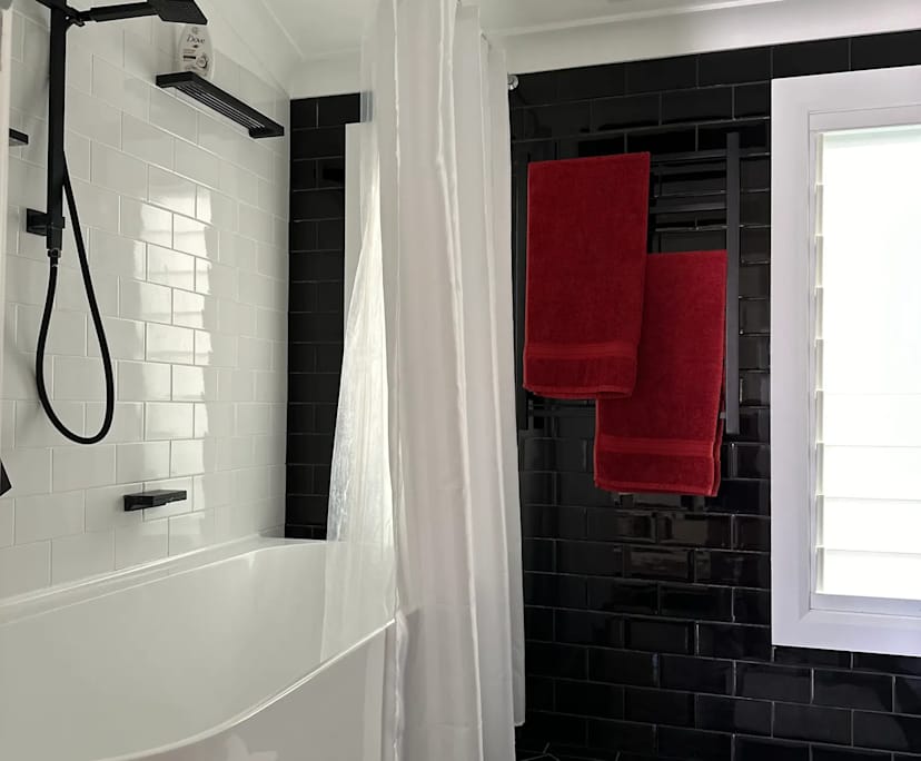 $300, Share-house, 3 bathrooms, Sawtell NSW 2452