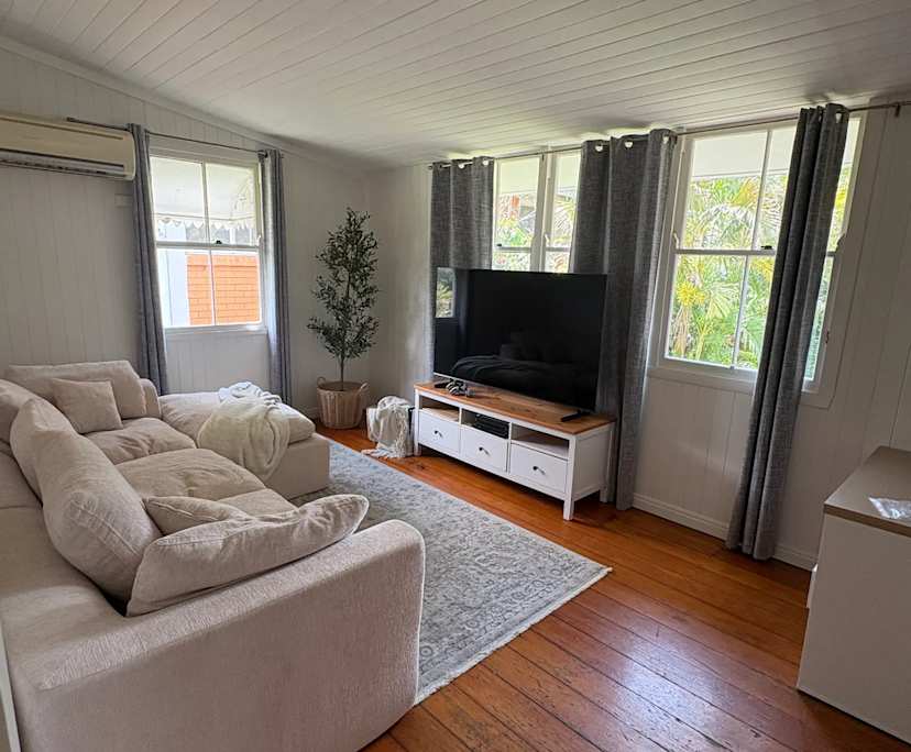 Room in a share house