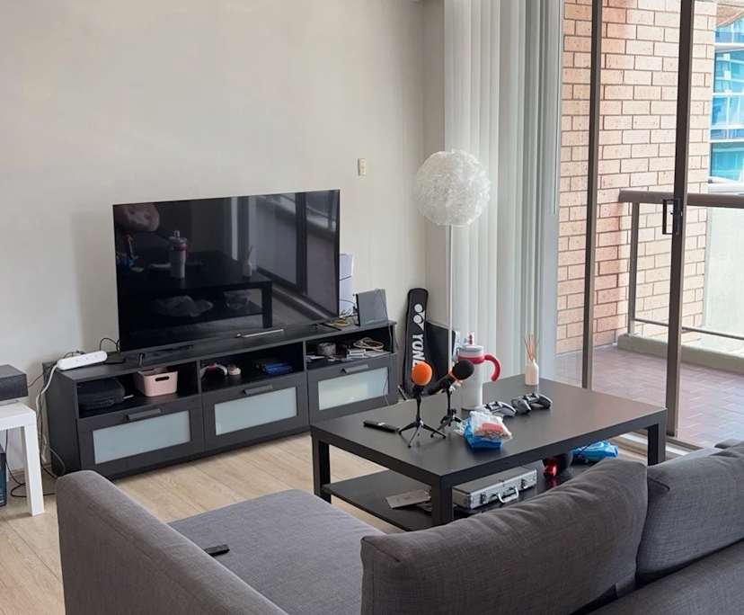 Furnished room in a flatshare
