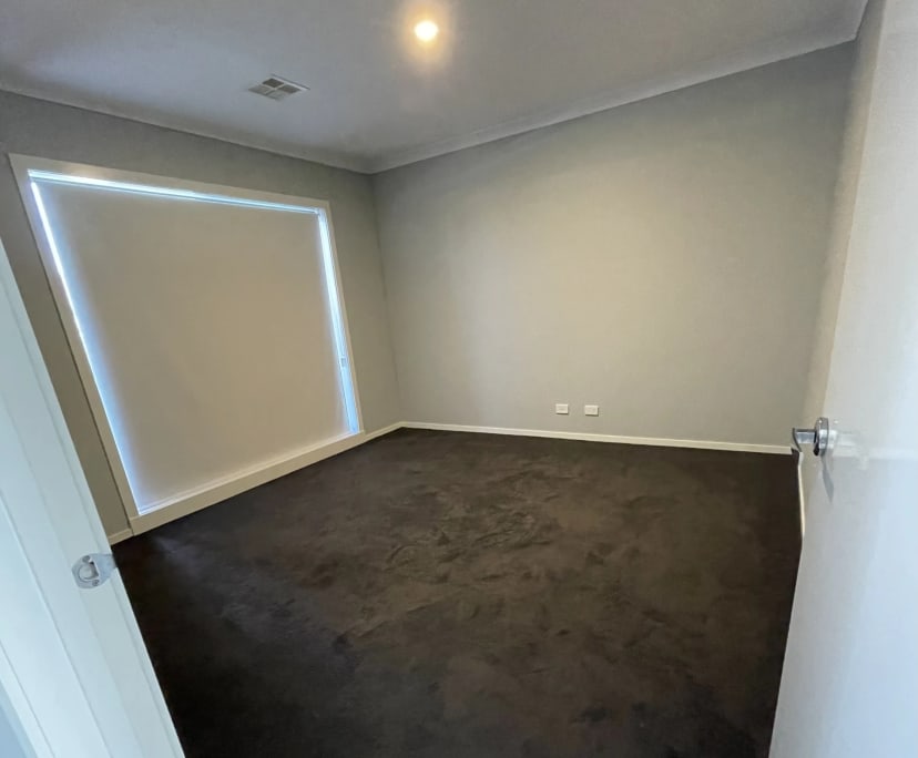 Unfurnished room in a share house