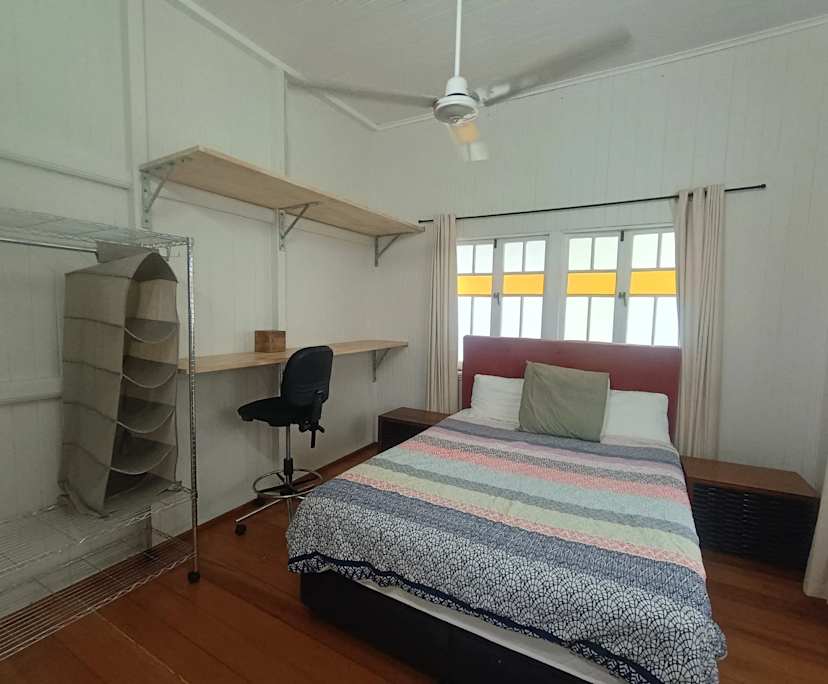 $300, Share-house, 3 bathrooms, Bungalow QLD 4870