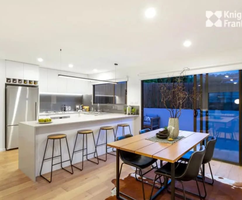 Unfurnished room in a flatshare
