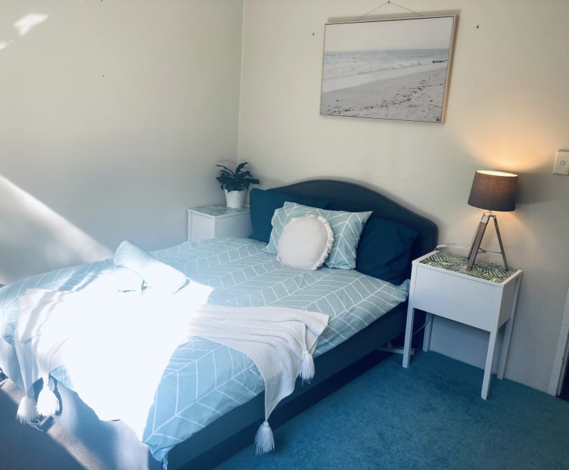 Furnished room in a flatshare