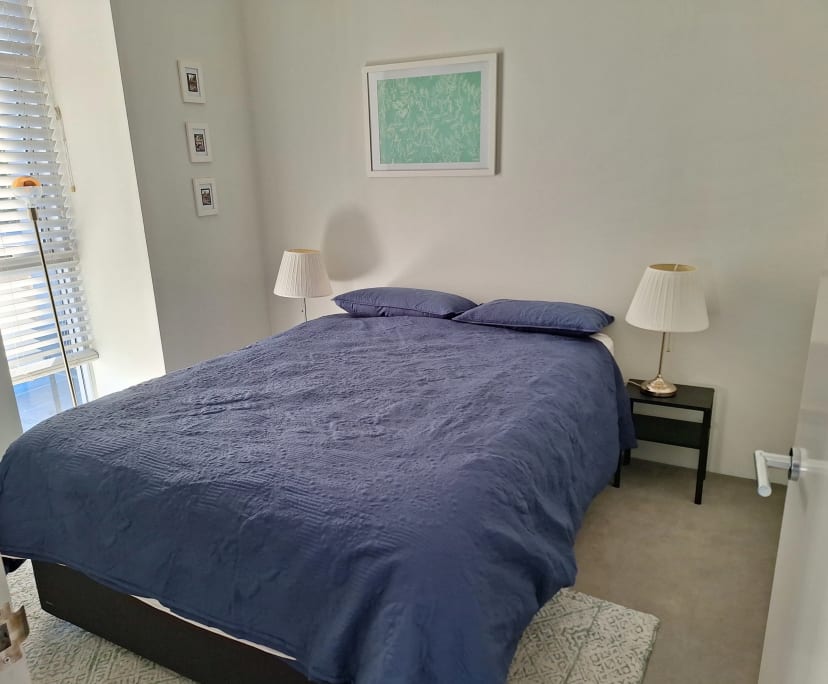 Furnished room in a flatshare