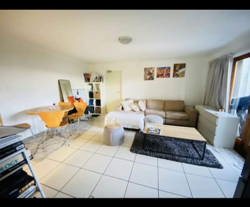 Furnished room with ensuite in a flatshare