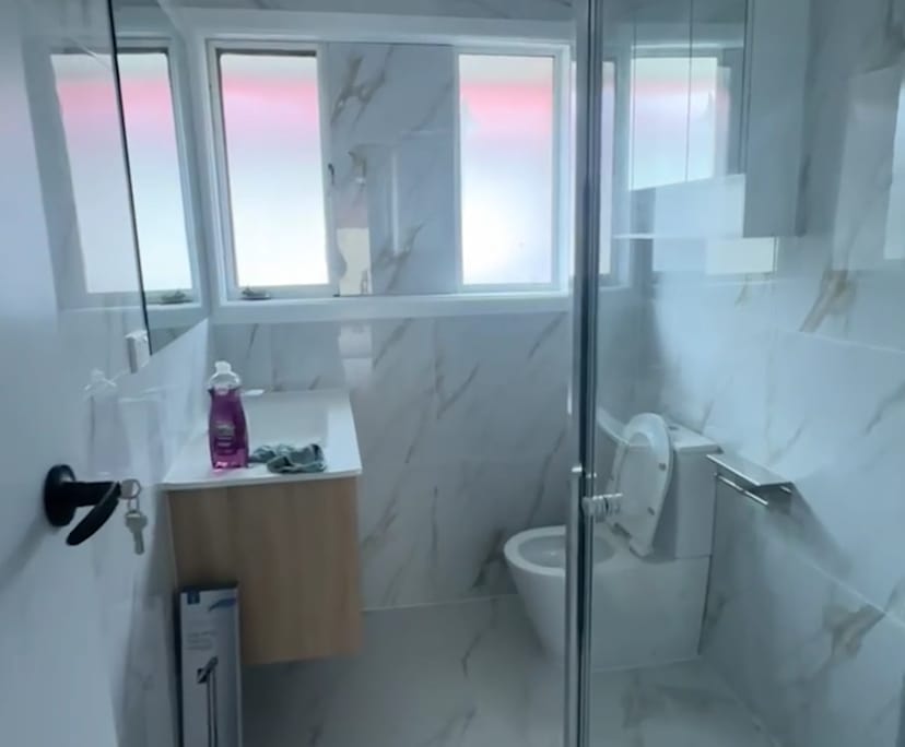 Room in a share house