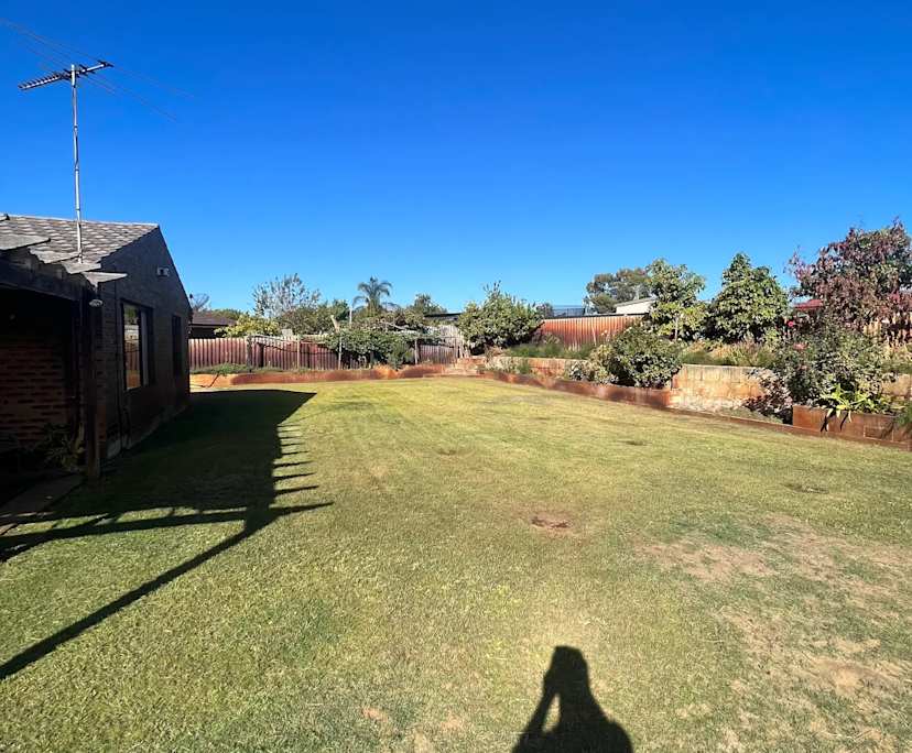 $325, Share-house, 3 bathrooms, Spearwood WA 6163