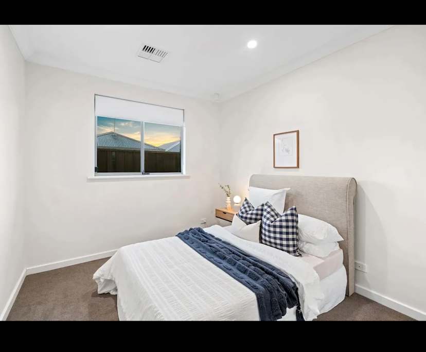 Unfurnished room in a share house